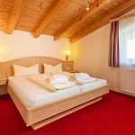 Olympia Apartment *