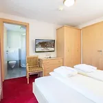 Olympia Apartment *